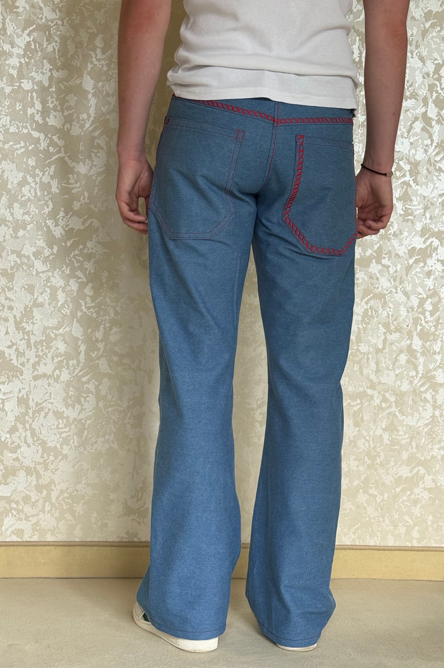 BLUE RED DECORATIVE STITCH