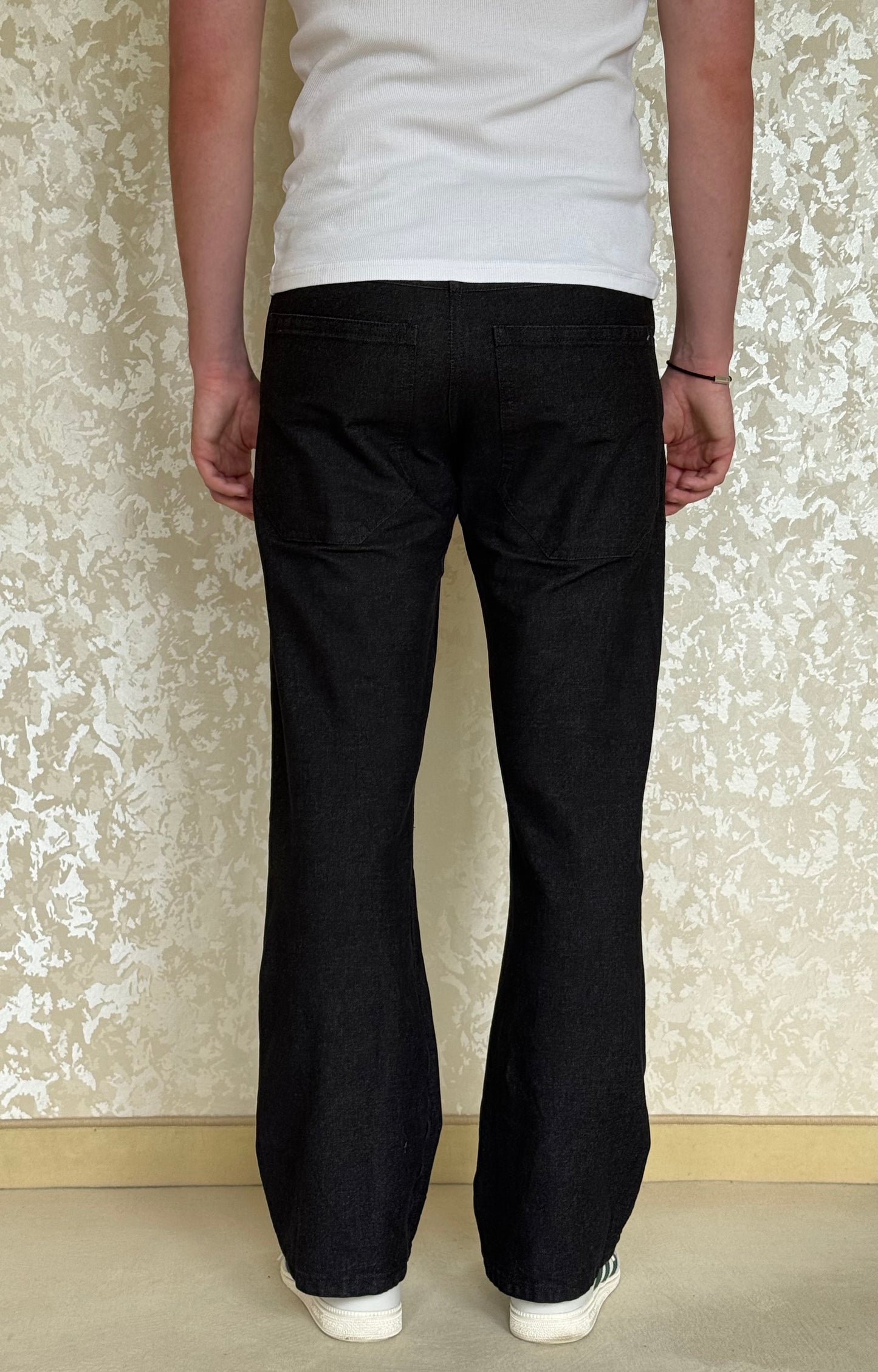 RED EMBROIDERED CUBE Jeans