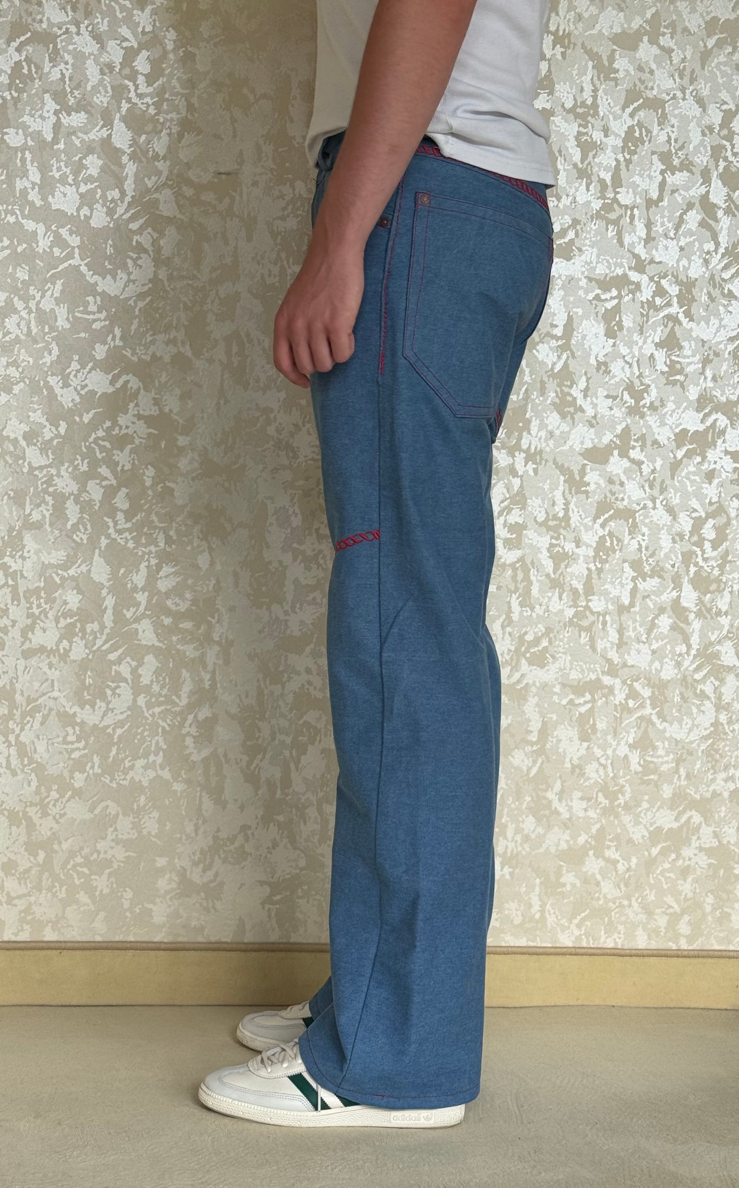 BLUE RED DECORATIVE STITCH