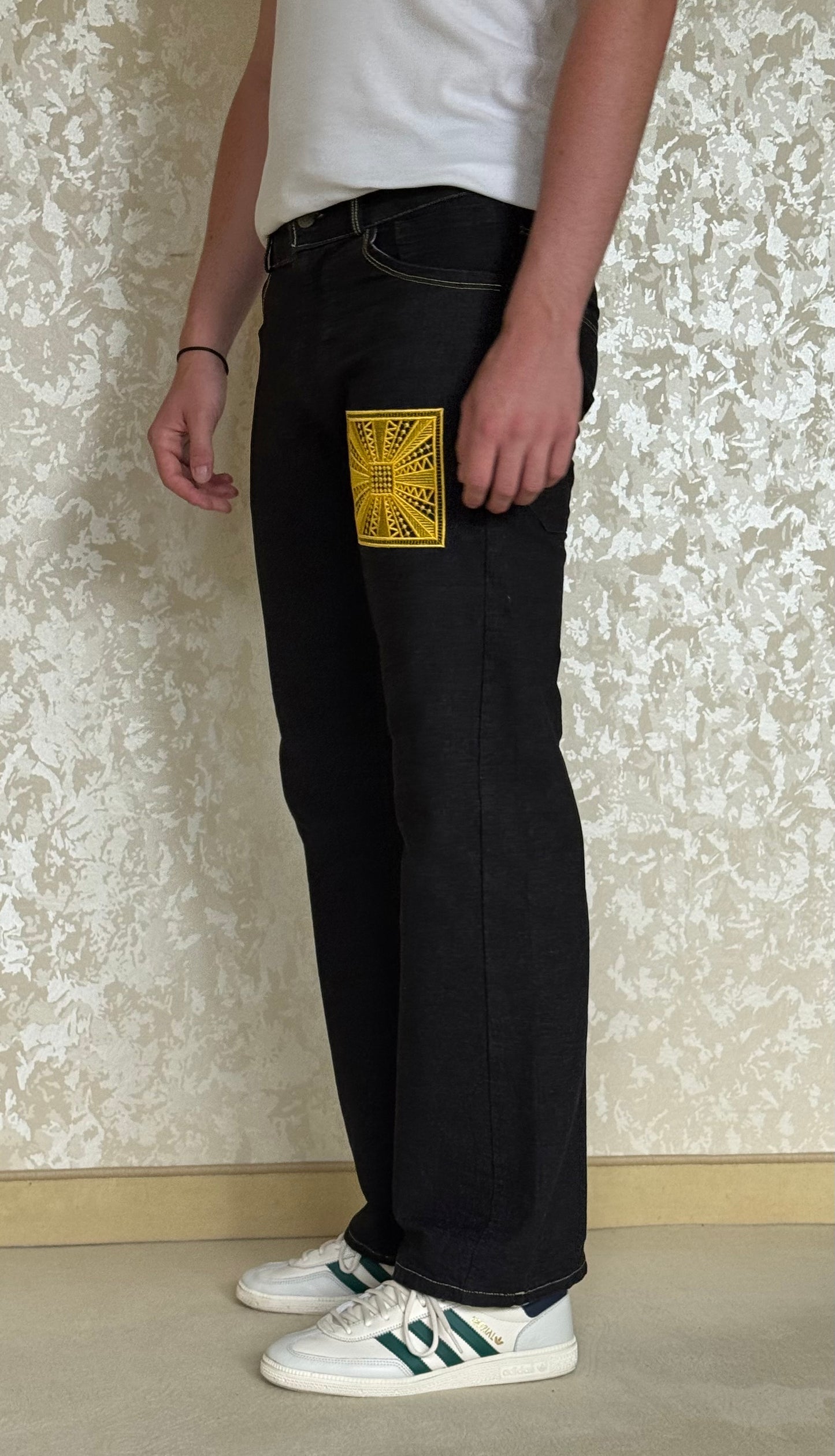 EMROIDERY CUBE YELLOW Denim