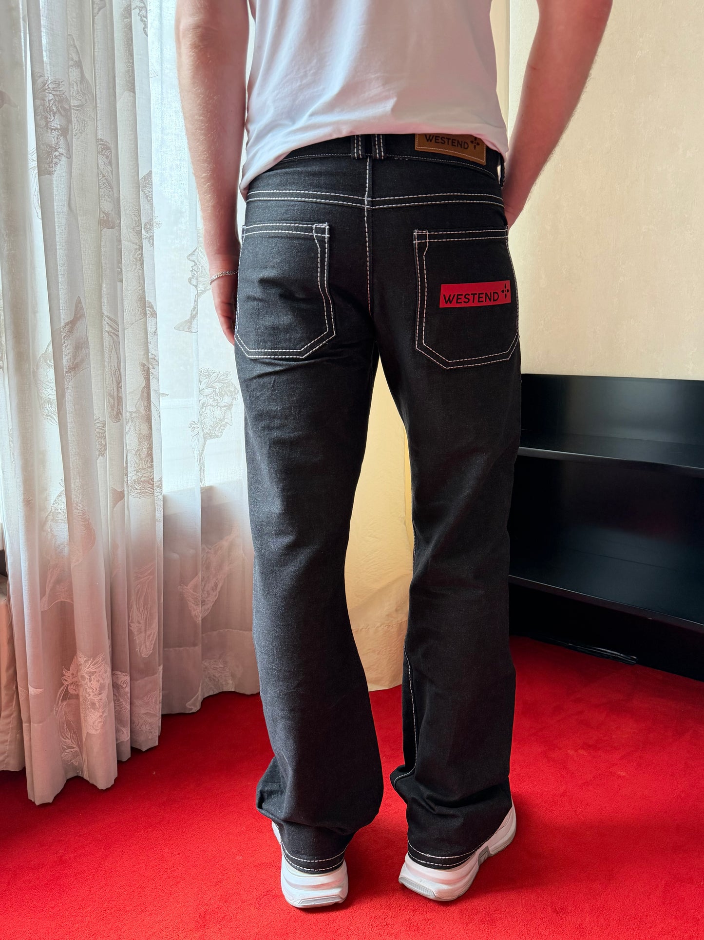 WHITE DOUBLE STITCHED BLACK DENIM